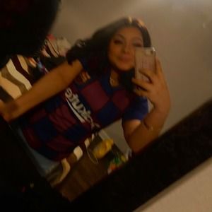 Meet your Posher, Amparo